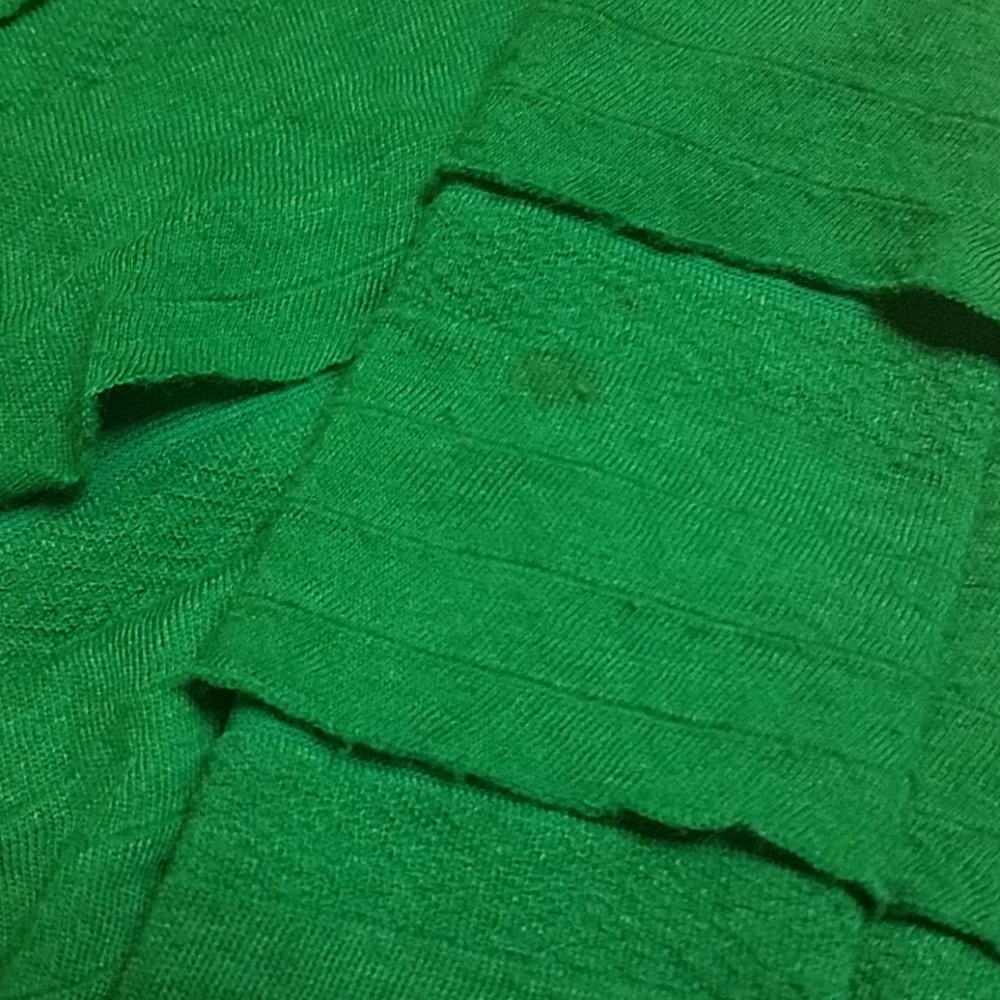 Max Studio 💚 Ruffled Soft Knit Bodycon Dress - Picture 6 of 7